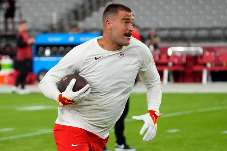 Travis Kelce Biography, Wiki, Relationships, Husband, Parents, Net ...