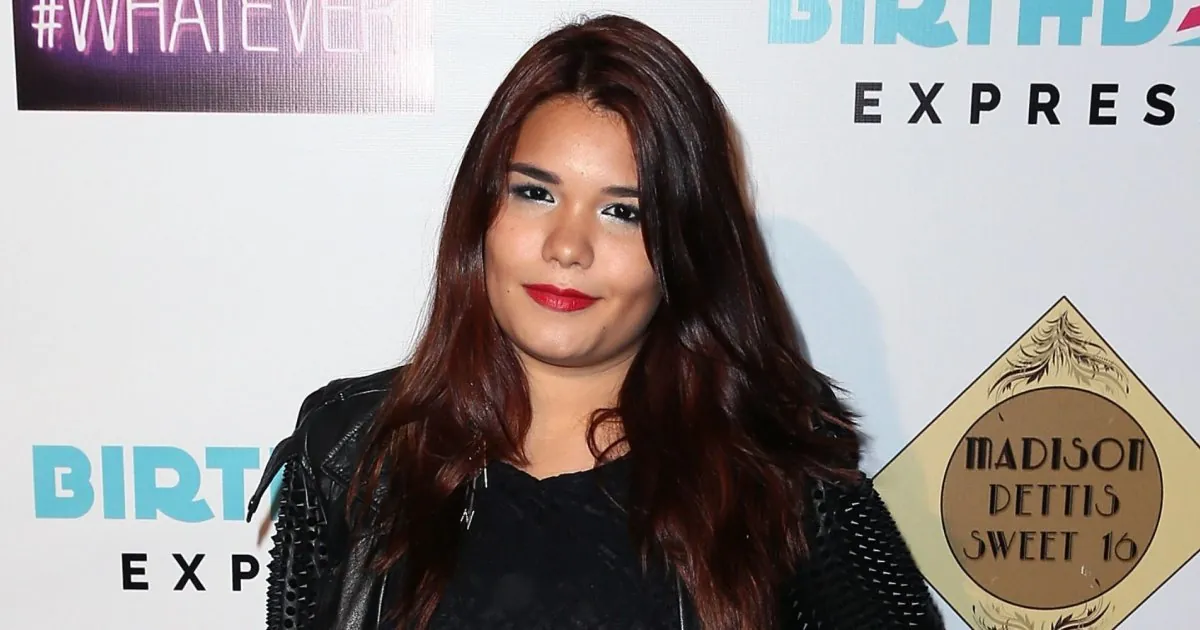 Madison De la Garza Early Life